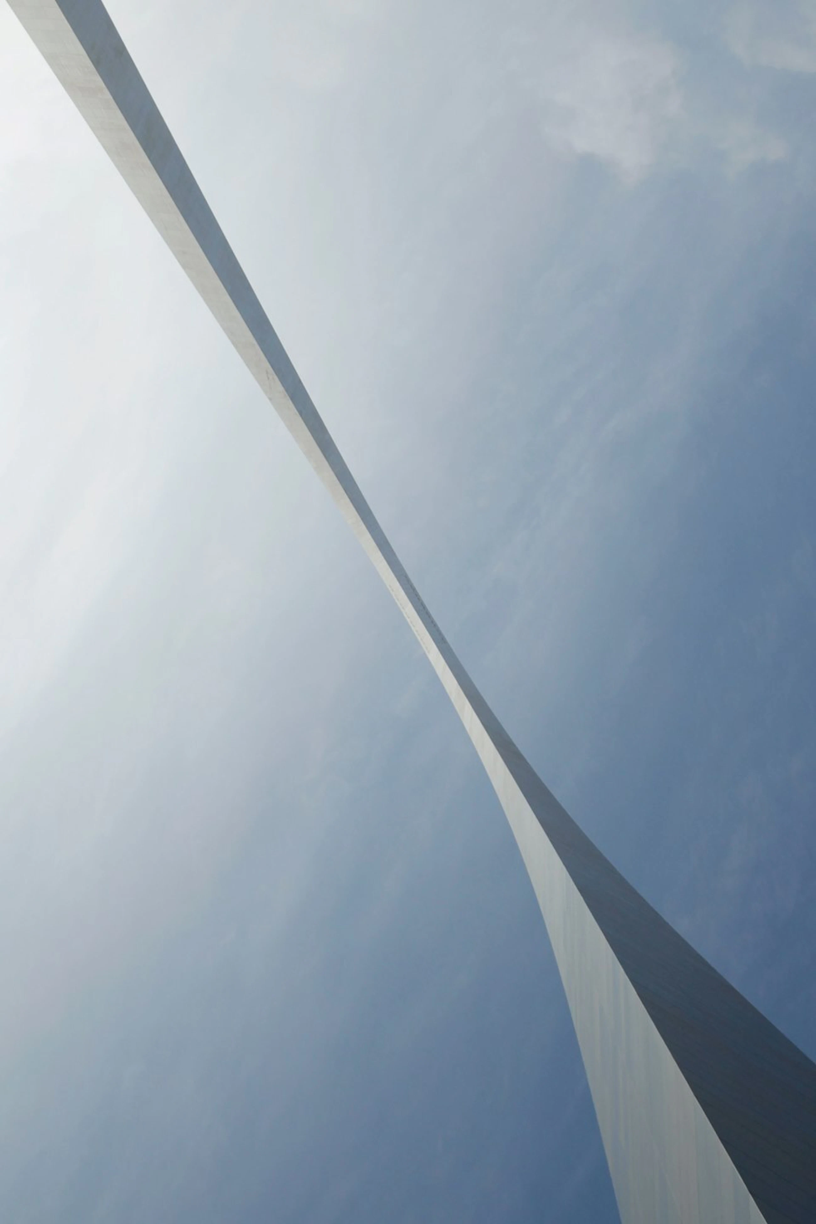 Logan troxell dsqmblbywj8 unsplash red